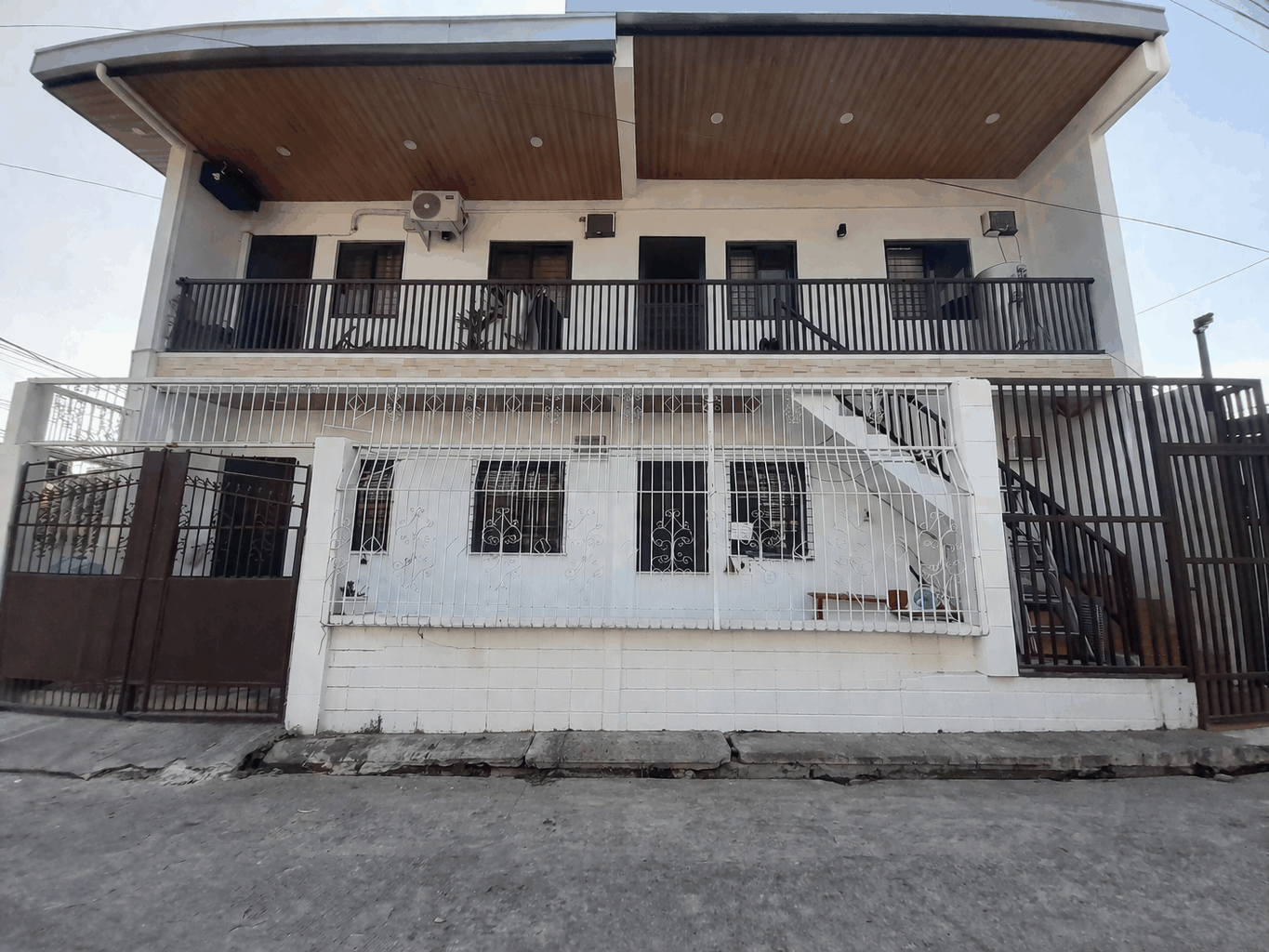 Golden City — Common Area