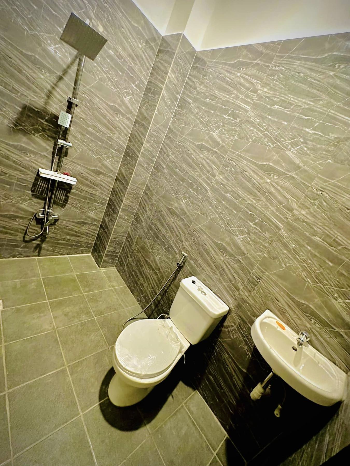 Mamatid — Bathroom